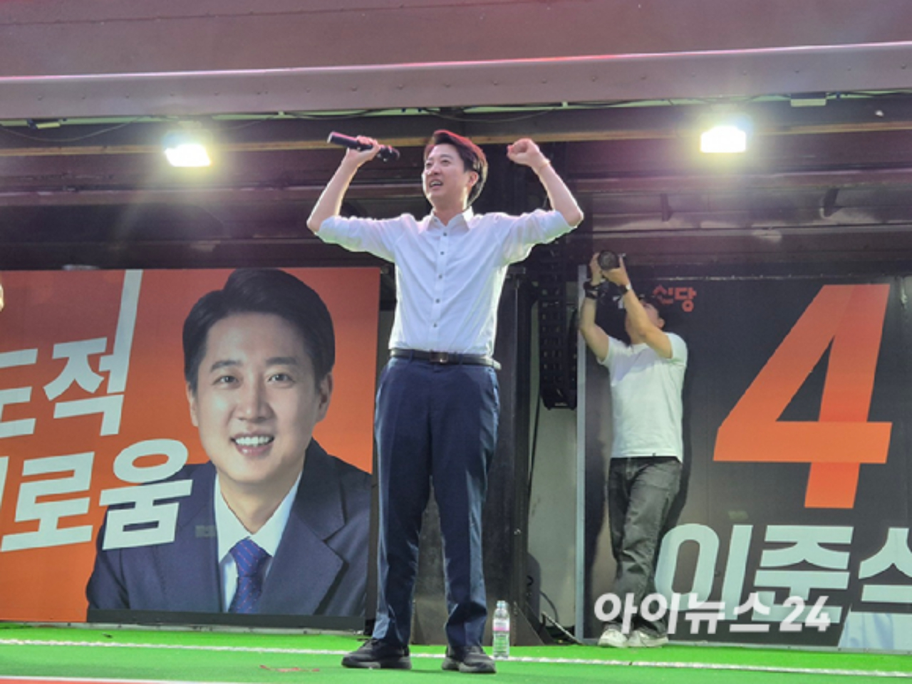 이준석 개혁신당 대선 후보가 2일 대구 수성구 수성못 상화동산에서 마지막 유세를 펼치고 있다. [사진=김주훈 기자]