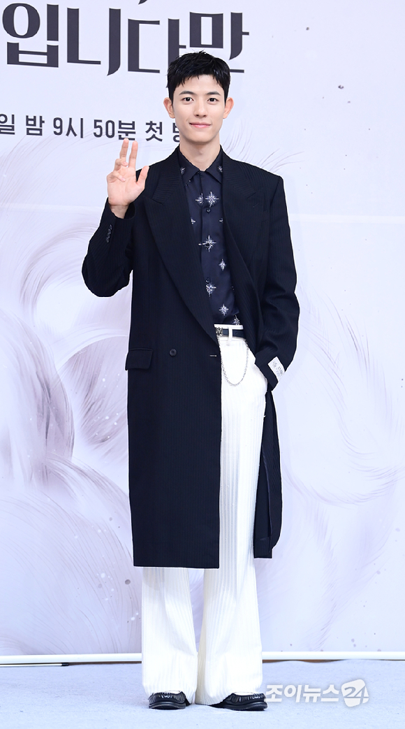 배우 로몬이 16일 오후 서울 목동 SBS에서 열린 SBS 새 금토드라마 '오늘부터 인간입니다만' 제작발표회에 참석하고 있다. [사진=정소희 기자]