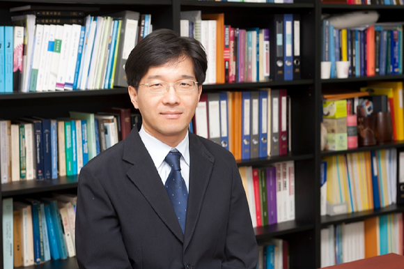 신영수 KAIST 전기및전자공학부 교수가 '10월의 과학기술인'에 선정됐다.[사진=과기정통부]