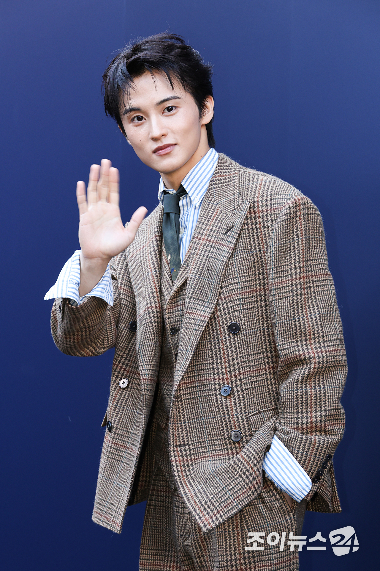 가수 마크가 15일 오후 서울 종로구 석파정 서울미술관에서 진행된 패션 아이콘 랄프 로렌의 삶을 조명한 HBO 다큐멘터리 '베리 랄프' 스크리닝 이벤트에 참석해 포즈를 취하고 있다. [사진=문수지 기자]
