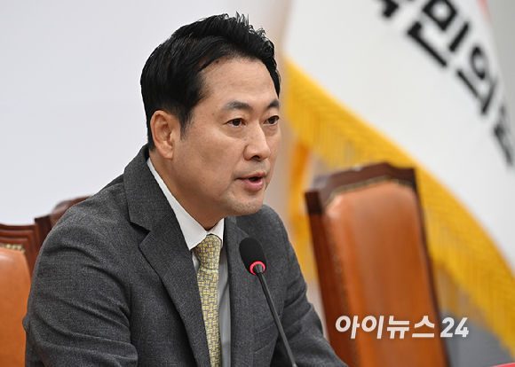 장동혁 국민의힘 대표가 6일 국회에서 열린 최고위원회의에서 발언하고 있다. [사진=곽영래 기자]