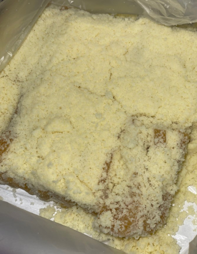 창억떡 본점 앞에 사람들이 길게 줄을 서 있다. [사진=엑스 @@stayhappy567]