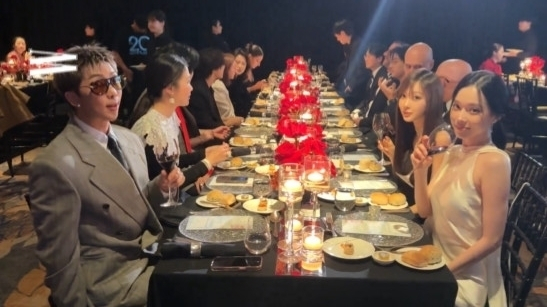 배우 박진주가 17일 오전 서울 중구 장충동 신라호텔 다이너스티홀에서 열린 '2023 대한민국 퍼스트브랜드 대상' 포토월 행사에 멀티테이너 수상자로 참석하고 있다. [사진=조이뉴스24 DB]