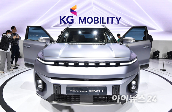 기아의 전동화 SUV 콘셉트 EV5 첫 공개 당시의 모습 [사진=현대자동차그룹]