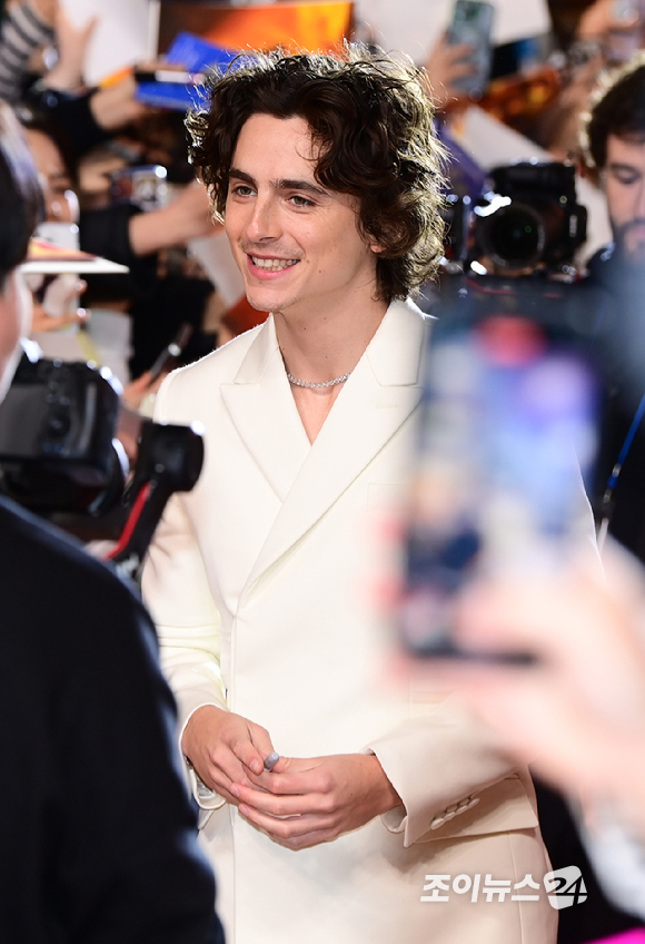 배우 티모시 샬라메가 22일 오후 서울 영등포구 타임스퀘어에서 진행된 영화 '듄: 파트2' 내한 레드카펫 행사에 참석하고 있다. [사진=정소희 기자]