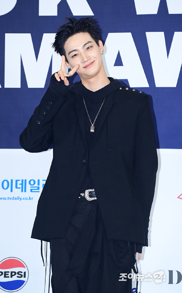 가수 제이비(JAY B)가 27일 경기 고양시 킨텍스에서 열린 2026 케이 월드 드림 어워즈(K WORLD DREAM AWARDS)' 블루카펫에 참석하고 있다. [사진=정소희 기자]