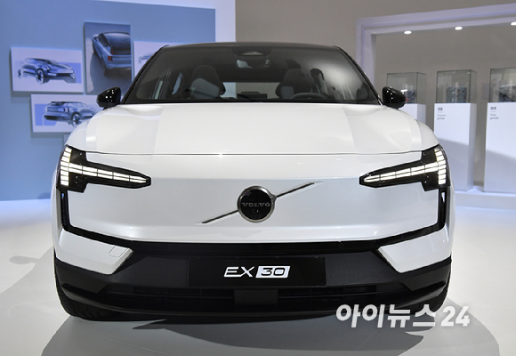 볼보 전기 SUV 'EX30' 전면부.  [사진=곽영래 기자]