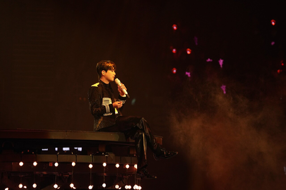 가수 이찬원이 '2025-26 이찬원 콘서트 '찬가 : 찬란한 하루''를 개최하고 팬들을 만나고 있다. [사진=대박기획]