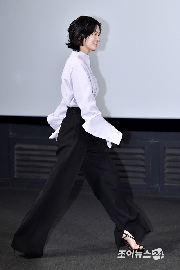 배우 이설이 10일 오후 서울 용산구 CGV 용산아이파크몰점에서 진행된 SBS 새 금토드라마 '우리영화' 제작발표회에 참석해 포즈를 취하고 있다. [사진=문수지 기자]