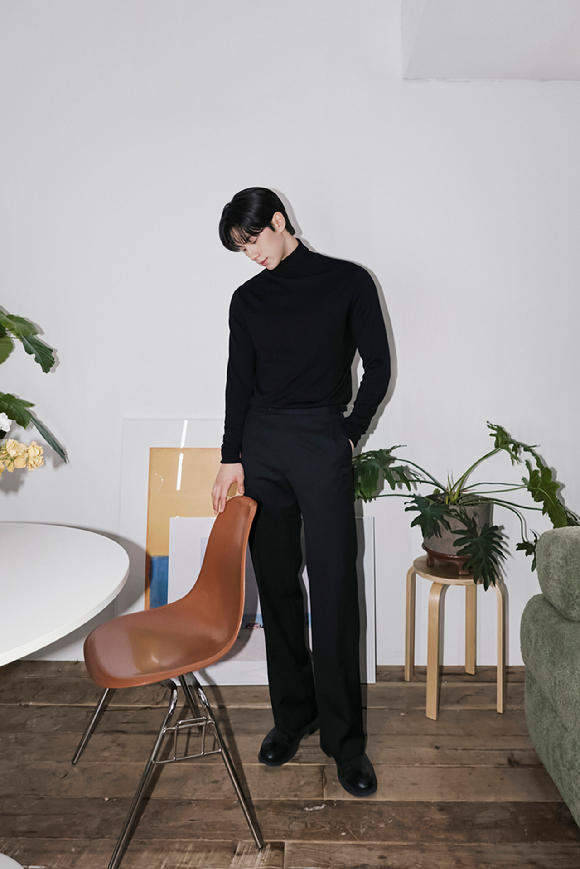 이채민이 '폭군의 셰프' 종영 인터뷰에 앞서 사진 촬영을 하고 있다. [사진=바로엔터테인먼트]