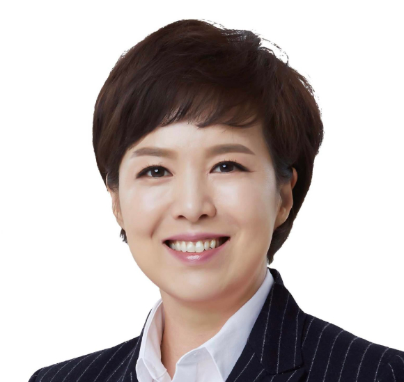 김은혜 국민의힘 의원이 이재명 더불어민주당 대표가 상속세 완화를 추진하나, 당정책 연구기관인 민주연구원이 이를 반대하는 상황을 비판했다. [사진=김은혜 페이스북]