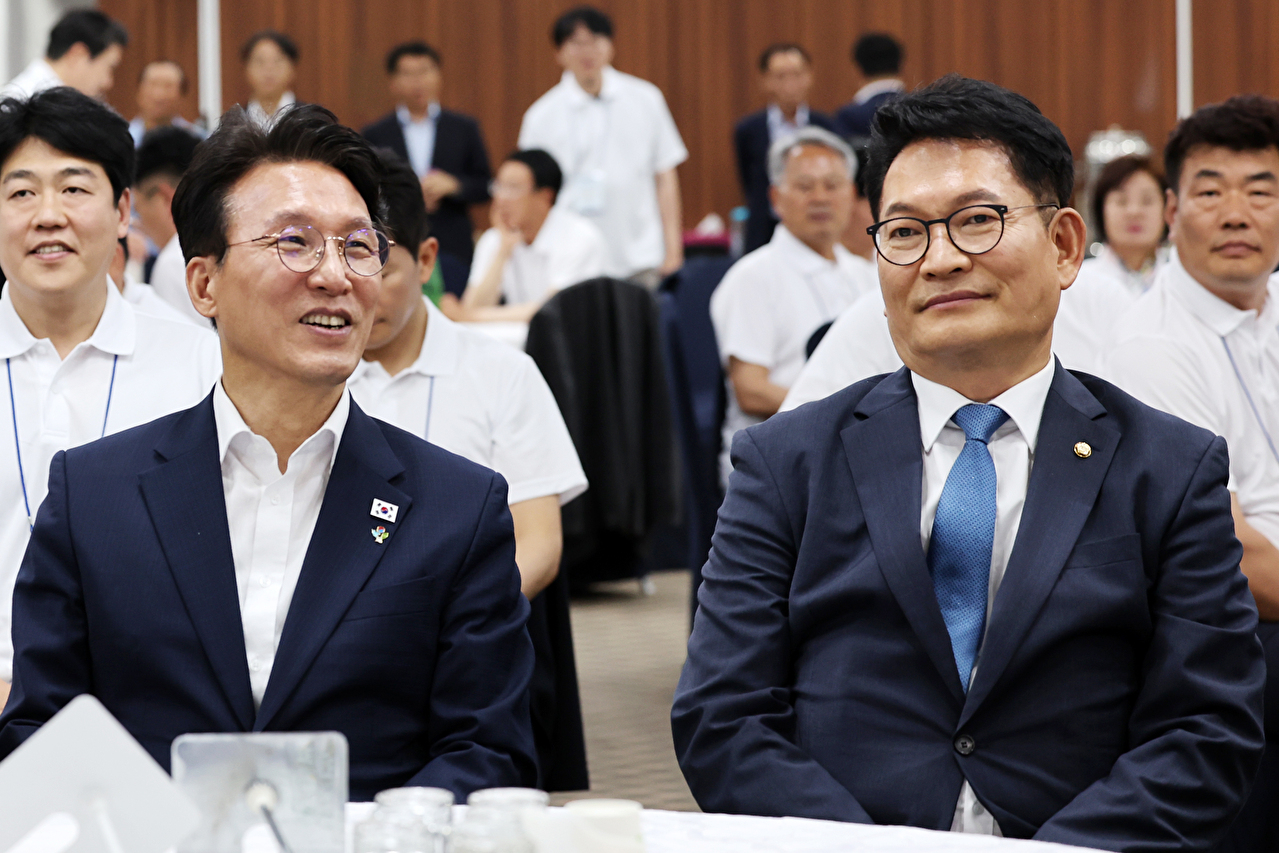 유시민 작가가 "윤석열 정부의 실패는 제도 때문이 아니"라고 선을 그으면서, "당사자들에게만 책임을 물어야 한다"고 주장했다. [사진=MBC '손석희의 질문들']