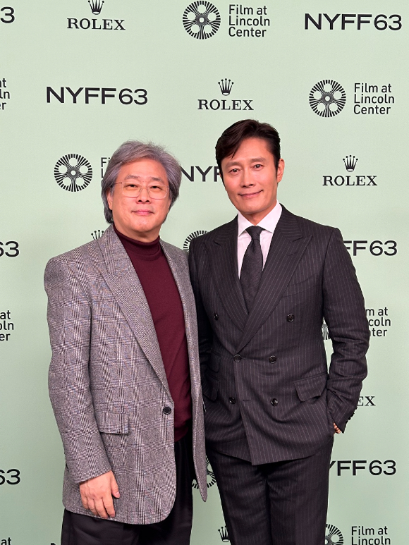 박찬욱 감독과 이병헌 [사진=Rotten Tomatoes]