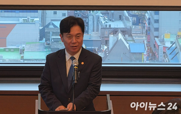 김영훈 고용노동부 장관. [사진= 황세웅 기자]
