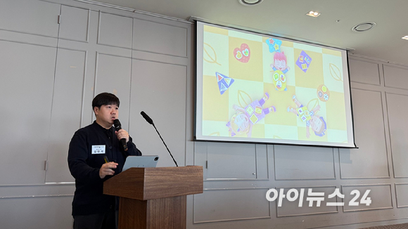 김민석 더핑크퐁컴퍼니 대표가 3일 서울 여의도에서 열린 기자간담회에서 상장 계획과 향후 성장 전략을 발표하고 있다. [사진=김민희 기자]