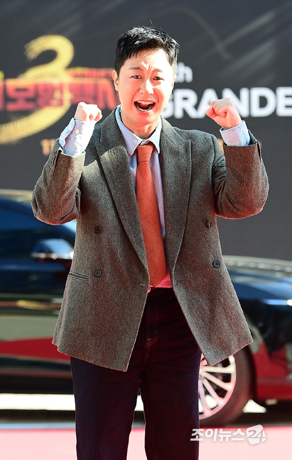 배우 배유람이 18일 오후 서울 양천구 목동 SBS 정문에서 열린 SBS 새 금토드라마 '모범택시3' 레드카펫 포토행사에 참석하고 있다. [사진=정소희 기자]