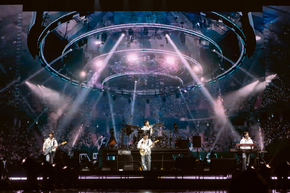 DAY6 데뷔 10주년 투어 일환 쿠알라룸푸르 단독 콘서트 현장 이미지 [사진=JYP엔터테인먼트]