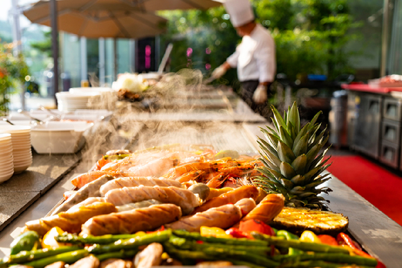 온도 테라스 한우 라이브. [사진=휘닉스파크]