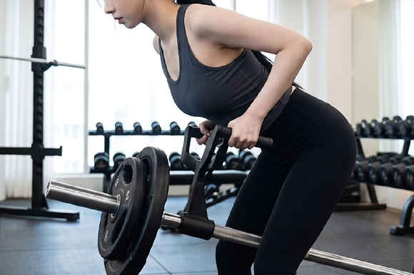 헬스장에서 자칫 잘못하다가 허리를 망가뜨릴 수 있는 운동이 전문의에 의해 소개됐다. 본 기사와 무관한 이미지. [사진=픽사베이@anarlene]