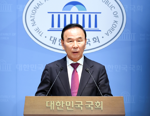 국민의힘 박덕흠 의원이 8일 국회 소통관에서 22대 국회 후반기 국회부의장 출마 기자회견을 하고 있다. 2026.5.8 [사진=연합뉴스]