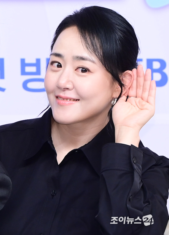 문근영 "정평과 조용하게 식 올렸다⋯응원에 소중한 존재처럼 느껴져'
