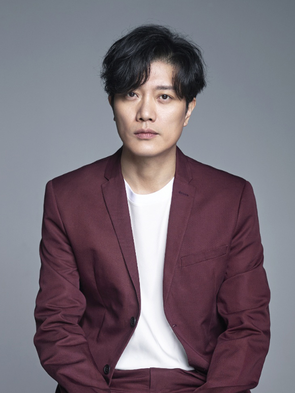 박희순이 디즈니플러스 '무빙'에 출연한다. [사진=솔트엔터테인먼트]