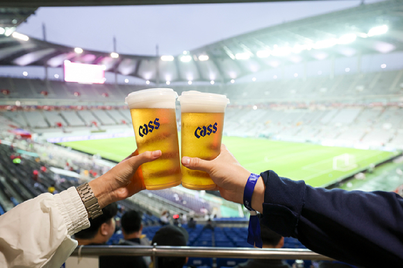 10월 A매치 기간 서울월드컵경기장에 마련된 '카스존' [사진=오비맥주]