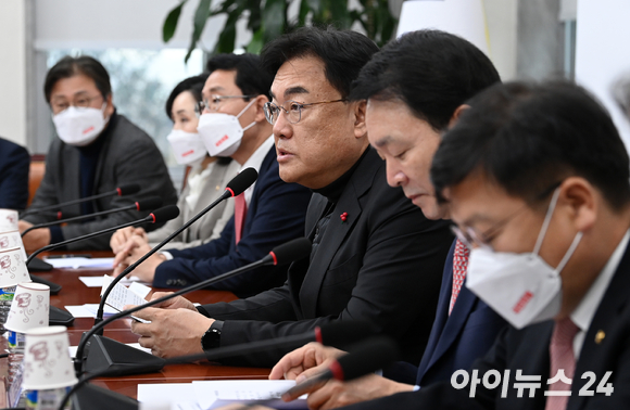 정진석 국민의힘 비상대책위원장이 15일 오전 서울 여의도 국회에서 열린 비상대책위원회의에서 모두발언을 하고 있다. [사진=김성진 기자]