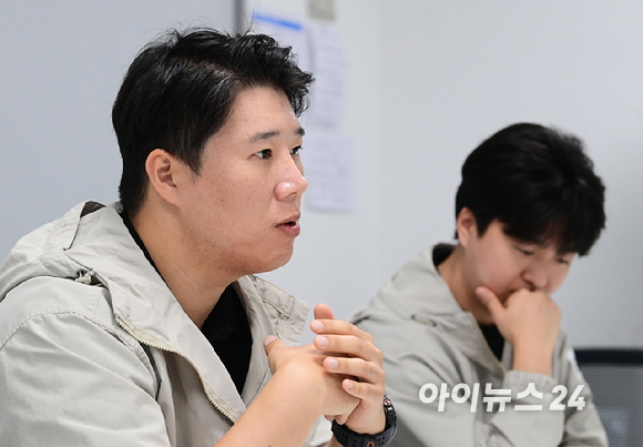 최승호 삼성그룹 초기업노동조합 삼성지부 위원장이 1일 경기도 삼성전자 평택캠퍼스에 위치한 삼성그룹 초기업노동조합 삼성지부 사무실에서 아이뉴스24와 단독 인터뷰를 갖고 있다. [사진=정소희 기자]
