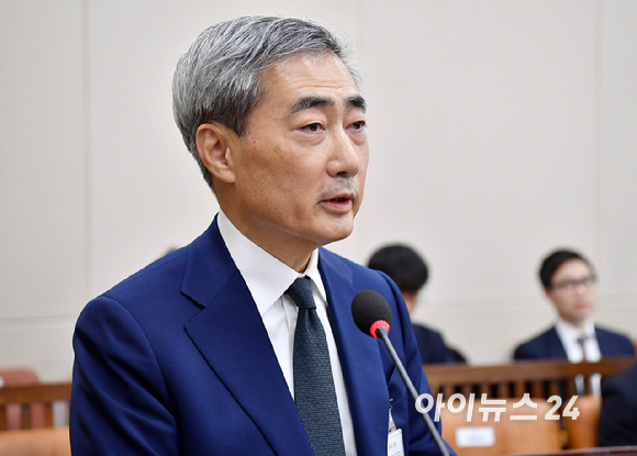 신현송 한국은행 총재 후보자가 15일 서울 여의도 국회 재정경제기획위원회에서 열린 인사청문회에서 발언하고 있다. [사진=곽영래 기자]