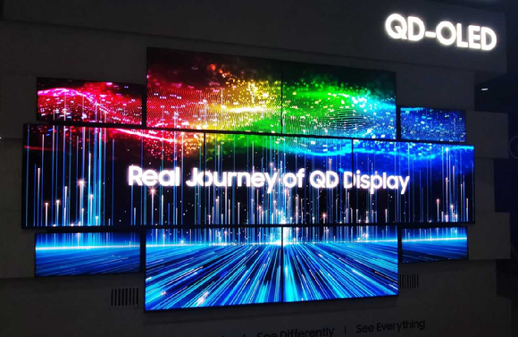 삼성디스플레이가 'K-디스플레이 2022'에서 국내 최초로 선보인 QD-OLED 제품들 [사진=삼성디스플레이]