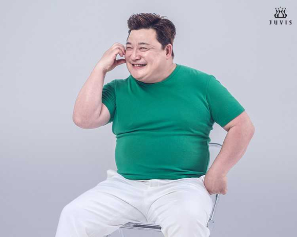방송인 윤정수가 105kg 체중을 공개하며 다이어트를 예고했다. [사진=쥬비스다이어트]