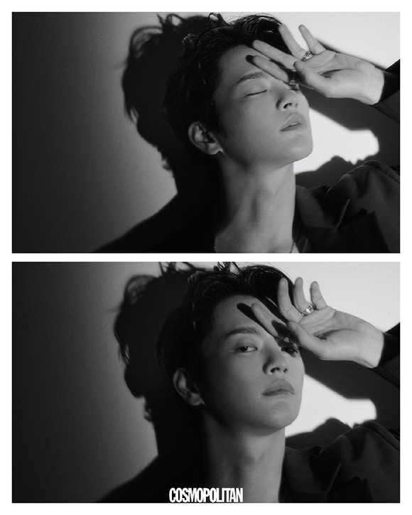 배우 서인국, 안재현이 화보 촬영에서 포즈를 취하고 있다. [사진=코스모폴리탄]