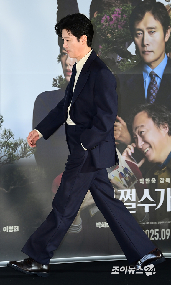 배우 박희순이 19일 오전 서울 용산구 CGV아이파크몰점에서 열린 영화 '어쩔수가없다'(감독 박찬욱) 제작보고회에 참석하고 있다. [사진=정소희 기자]