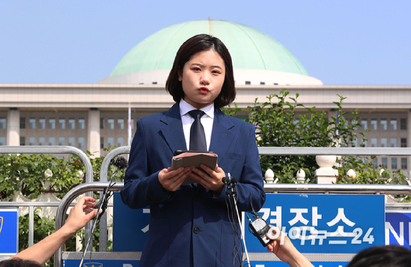 이재명 더불어민주당 대표가 지난 17일 오전 서울 여의도 국회에서 열린 최고위원회의에서 발언하고 있다. [사진=곽영래 기자]