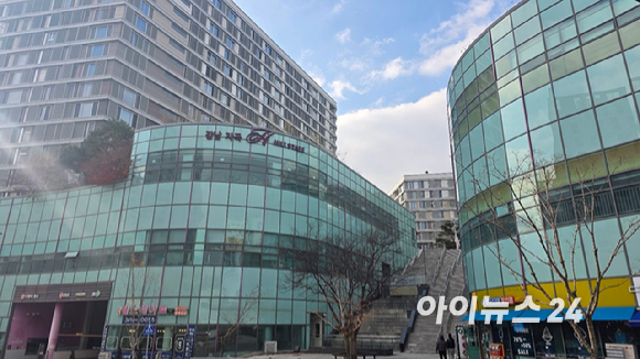 서울 강남구 자곡동 '래미안강남힐즈' 단지 전경. 2025.11.26 [사진=이수현 기자]