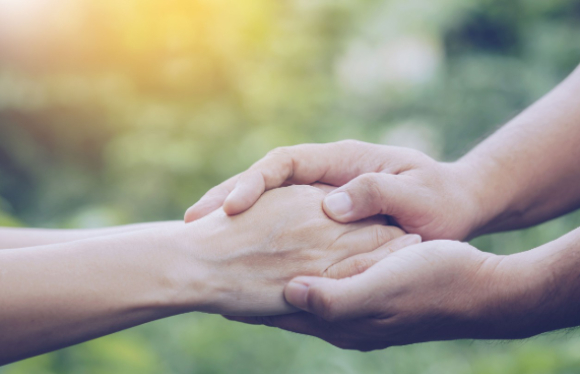 속옷에 잦은 실수를 하는 아내 때문에 걱정이 깊어진 남편의 사연이 알려졌다. 사진은 본 기사 내용과 무관. [사진=laketown-naishikyo]