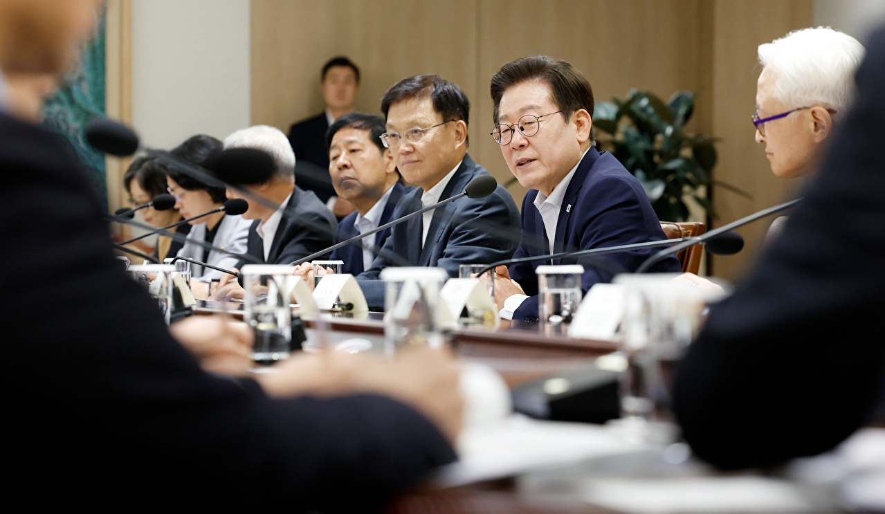 이재명 대통령이 22일 용산 대통령실에서 제1회 국가과학기술자문회의 전원회의를 하고 있다. 2025.8.22 [대통령실통신사진기자단] [사진=연합뉴스]