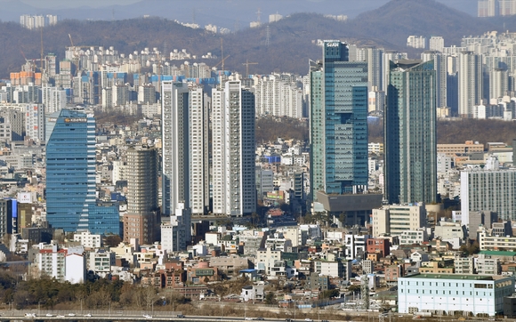서울 도심 전경. [사진=정소희 기자]