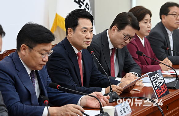 장동혁 국민의힘 당대표가 15일 서울 여의도 국회에서 열린 최고위원회의에서 발언하고 있다. [사진=곽영래 기자]