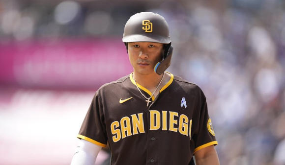 MLB 샌디에이고에서 뛰고 있는 김하성이 21일(한국시간) 열린 애리조나와 홈 경기에서 결승타를 쳤고 2타점을 올렸다. [사진=뉴시스]