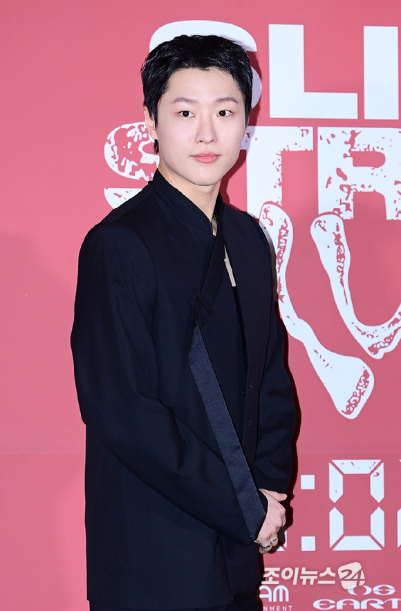 배우 우즈(조승연)가 20일 서울 용산구 CGV 아이파크몰에서 진행된 영화 '슬라이드 스트럼 뮤트'(감독 박세영) 언론시사회에 참석하고 있다. [사진=정소희 기자]