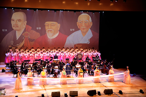 지난 21일 영남대에서 삼성현의 향연 문화축제가 펼쳐지고 있다. [사진=경산시 ]