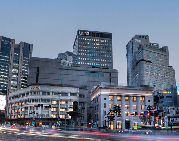 부산 한 수영장에 폭발물을 설치했다는 신고가 접수돼 경찰이 수색에 나섰다. 기사와 직접적인 관련이 없는 이미지. [사진=픽셀스]