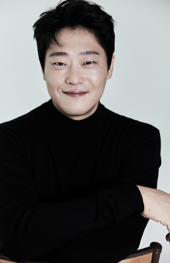 배우 임성재가 '서초동' 종영 인터뷰에 앞서 사진촬영을 하고 있다. [사진= 샘컴퍼니]