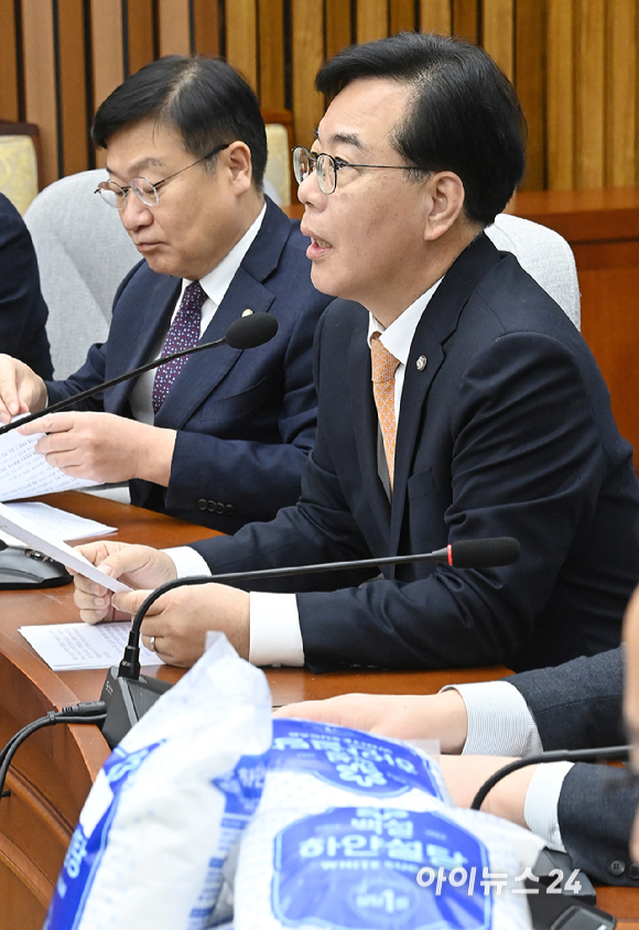 송언석 국민의힘 원내대표가 3일 서울 여의도 국회에서 열린 원내대책회의에서 발언하고 있다. [사진=곽영래 기자]