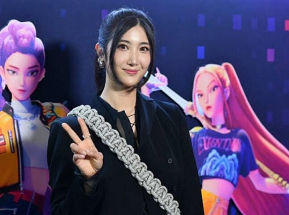 '케데헌' 루미 역의 이재 [사진=이재 SNS]