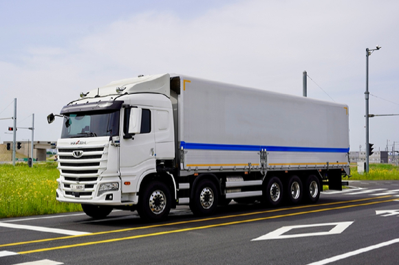 자율주행 시범운행 중인 타타대우모빌리티 차량. [사진=타타대우모빌리티]