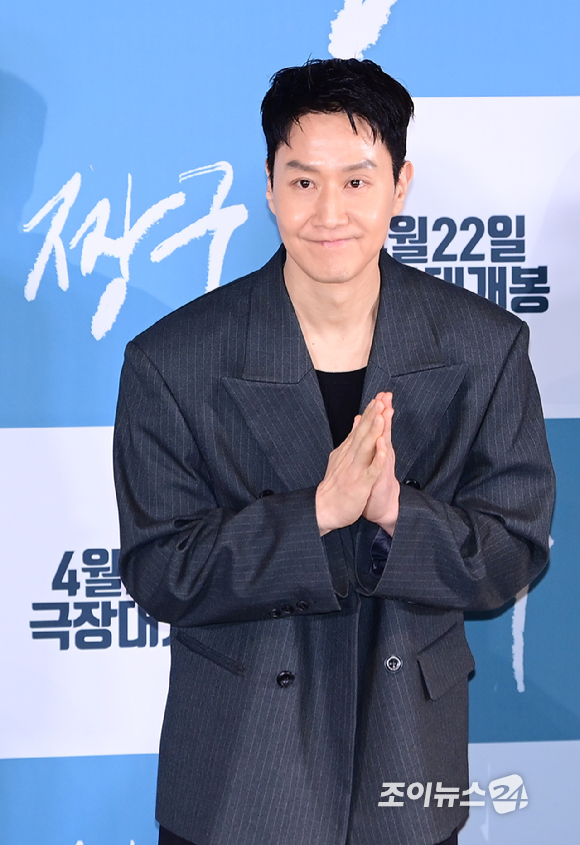배우 정우가 16일 서울 CGV 용산아이파크몰에서 열린 영화 '짱구'(정우&middot;오성호 공동 연출) 언론시사회에 참석하고 있다. [사진=정소희 기자]