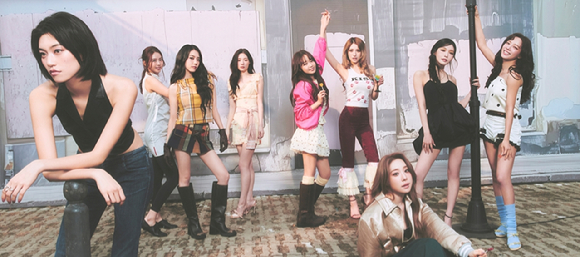 아이오아이 단체 콘셉트 포토 [사진=스윙엔터테인먼트]